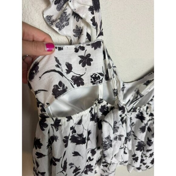 Urban Romantics Women's Sleeveless Blouse Size XL Floral Black White Linen - Picture 9 of 11